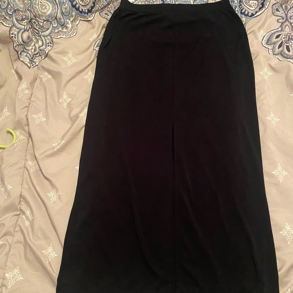COPY - Black skirt. Size large